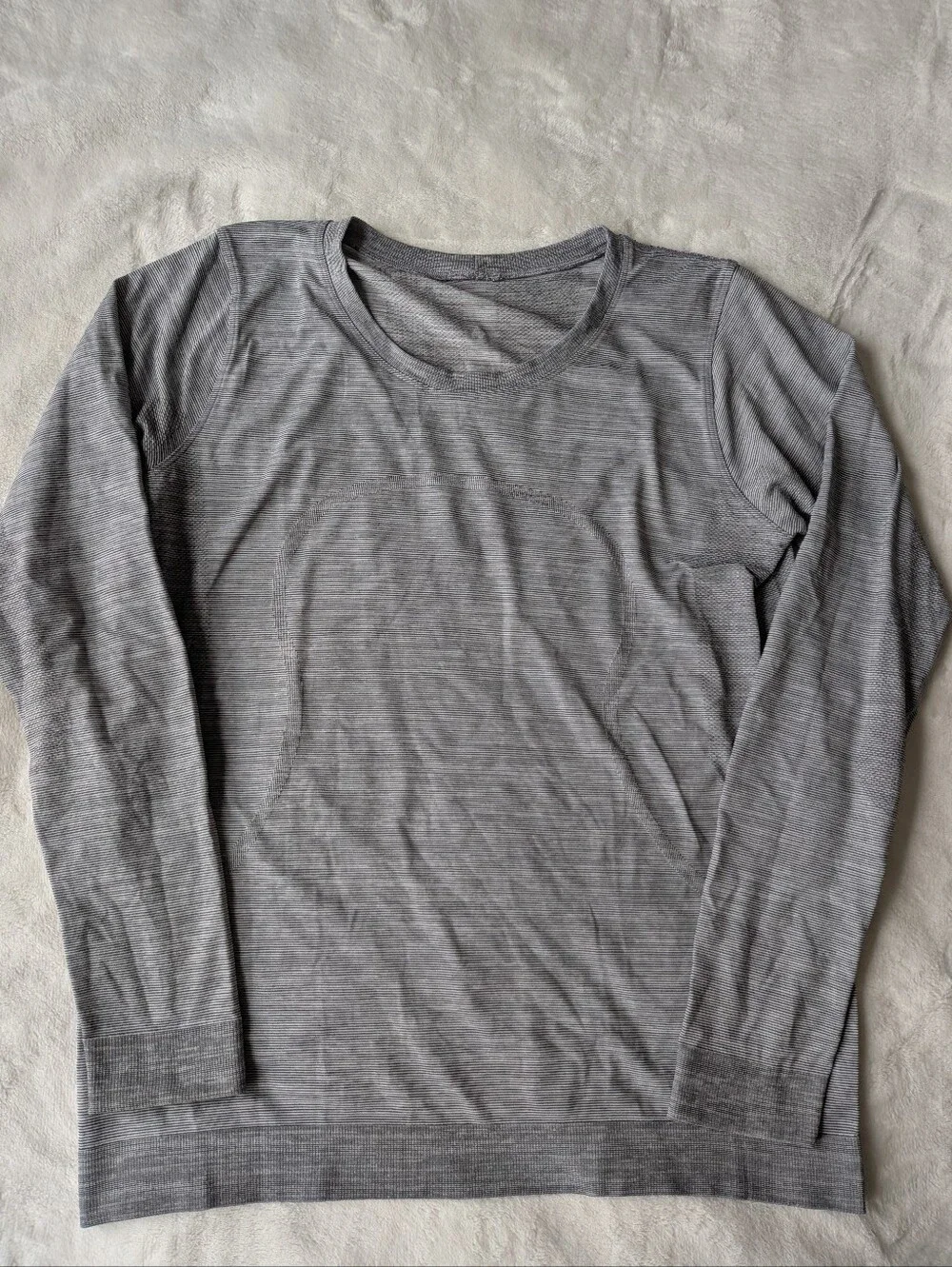 Lululemon Swiftly Tech Long Sleeve Breeze Relaxed Fit